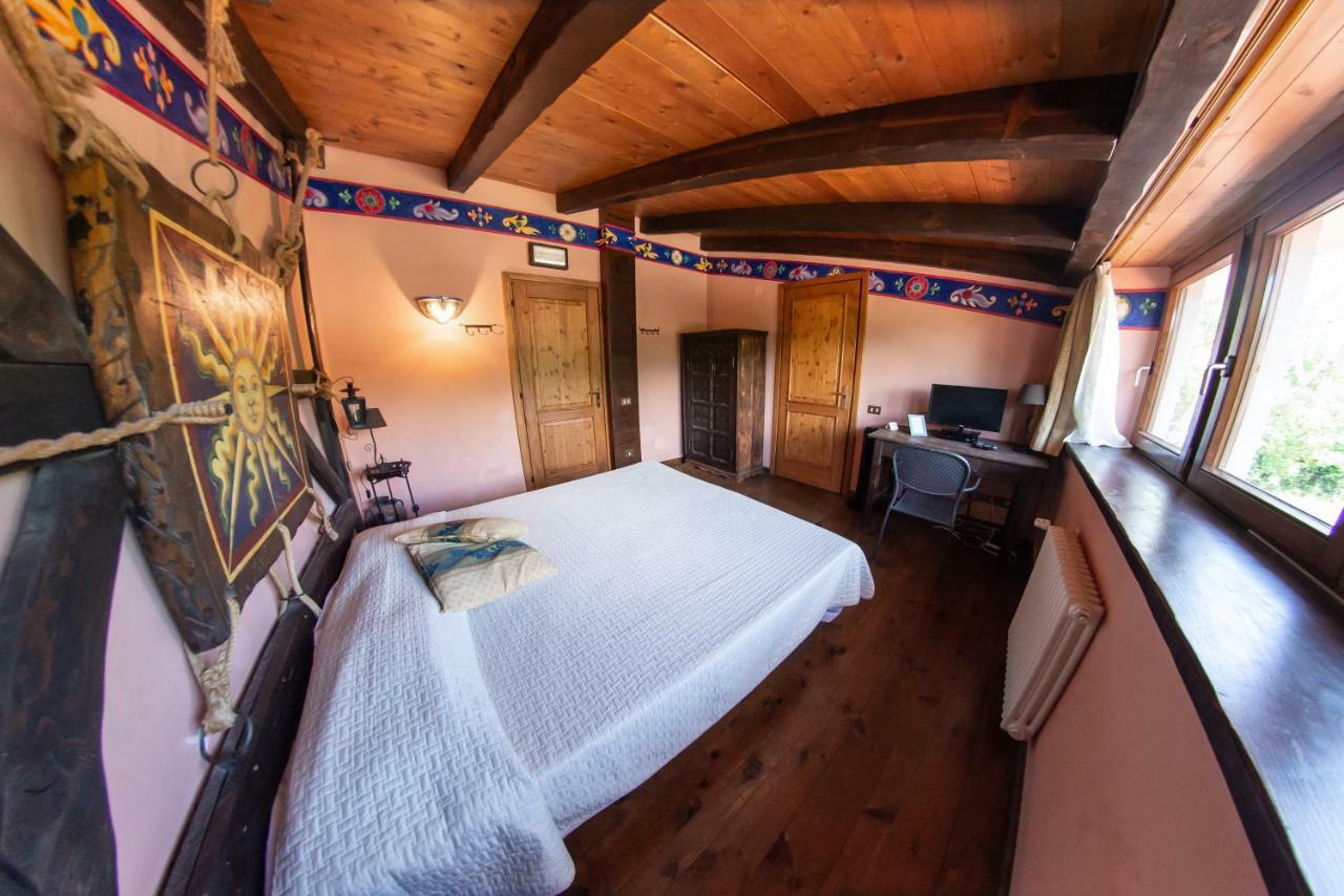 Agriturismo Mezzaluna Malchina Exterior photo